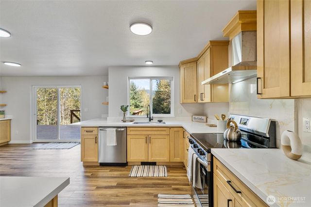 1136 Davis Lake Road, Morton, WA 98356