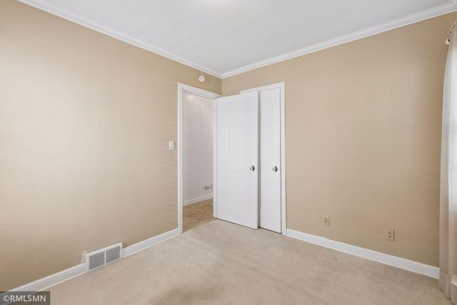 2133 Highland Parkway, Saint Paul, MN 55116