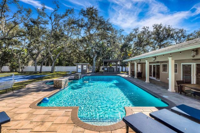 10767 DANIELLE DRIVE, Largo, FL 33774