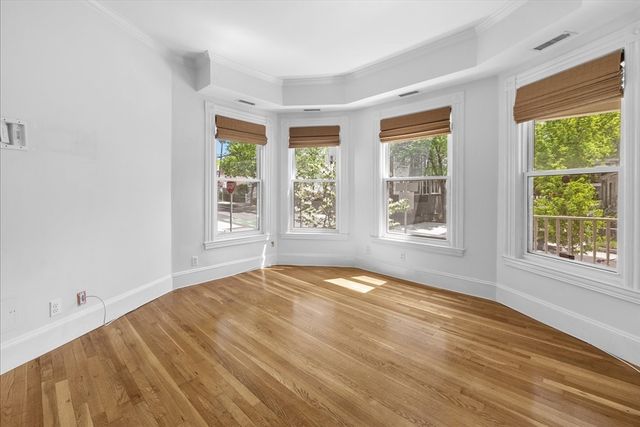 72 Central 1, Somerville, MA 02143