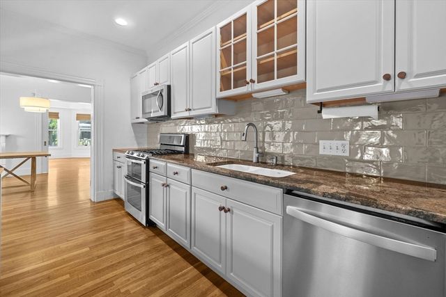 72 Central 1, Somerville, MA 02143