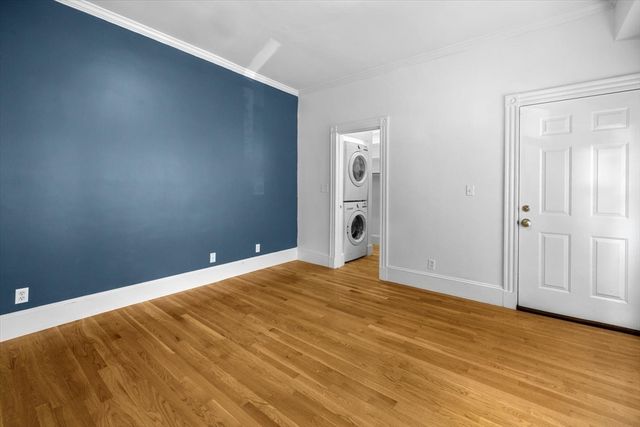 72 Central 1, Somerville, MA 02143