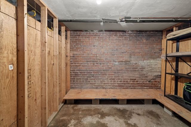 72 Central 1, Somerville, MA 02143