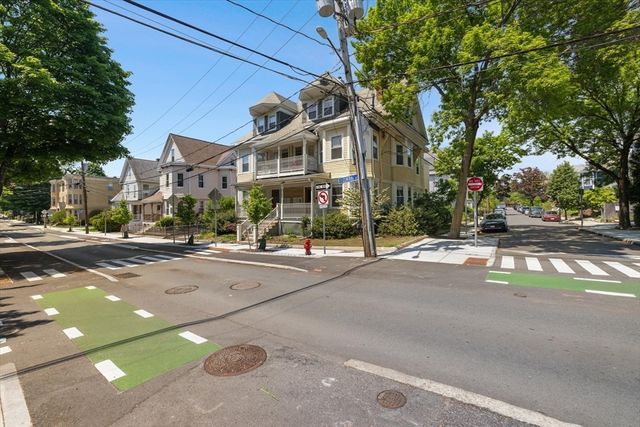 72 Central 1, Somerville, MA 02143