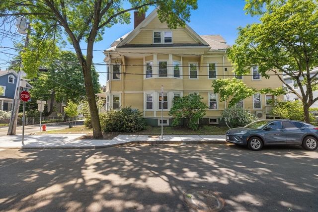 72 Central 1, Somerville, MA 02143