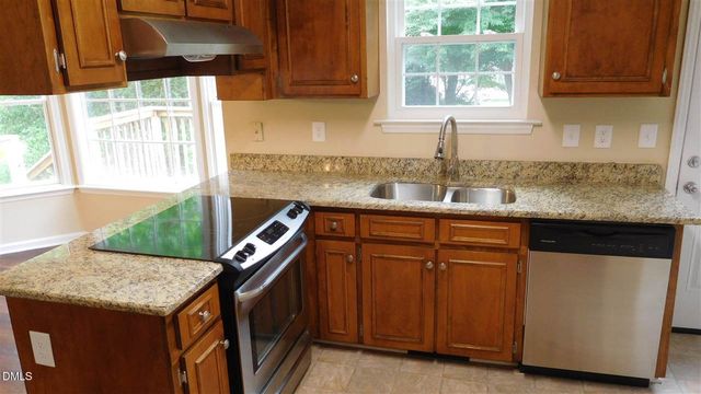 3512 Lytham Place, Raleigh, NC 27604