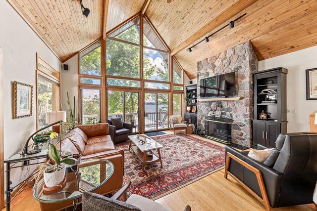 4 Dartmouth ROAD, Williams Bay, WI 53191