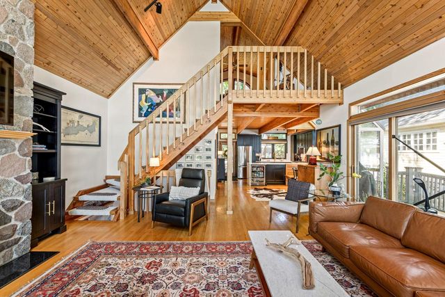 4 Dartmouth ROAD, Williams Bay, WI 53191