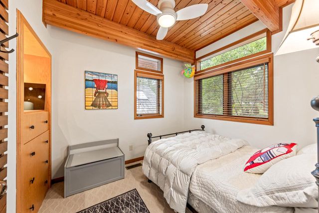 4 Dartmouth ROAD, Williams Bay, WI 53191