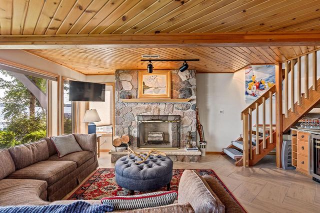 4 Dartmouth ROAD, Williams Bay, WI 53191