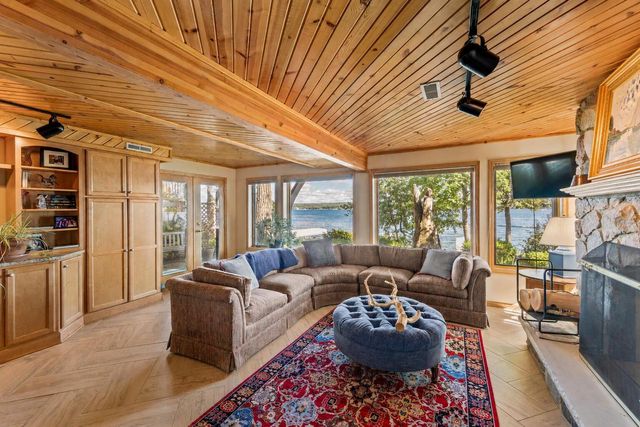 4 Dartmouth ROAD, Williams Bay, WI 53191