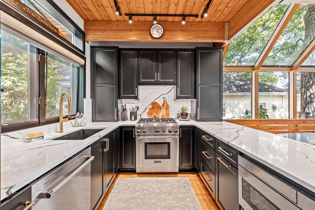 4 Dartmouth ROAD, Williams Bay, WI 53191