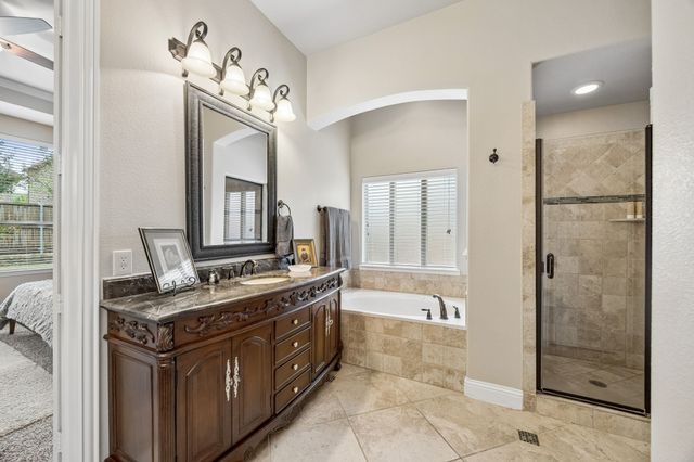 1013 Ember Crest Drive, Rockwall, TX 75087