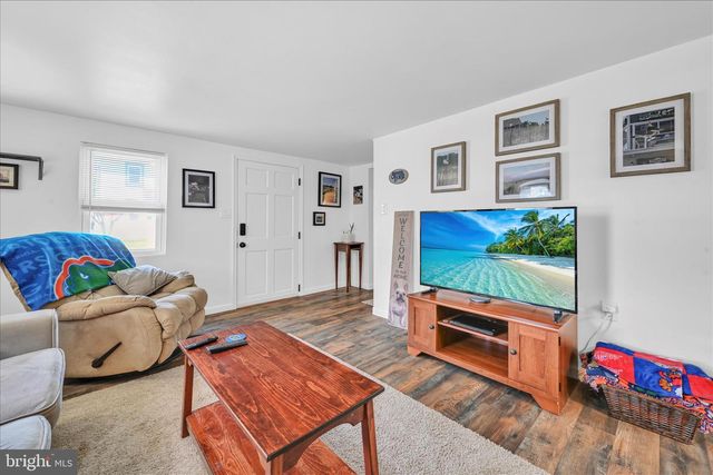 704 SQUARE ST, Mount Joy, PA 17552