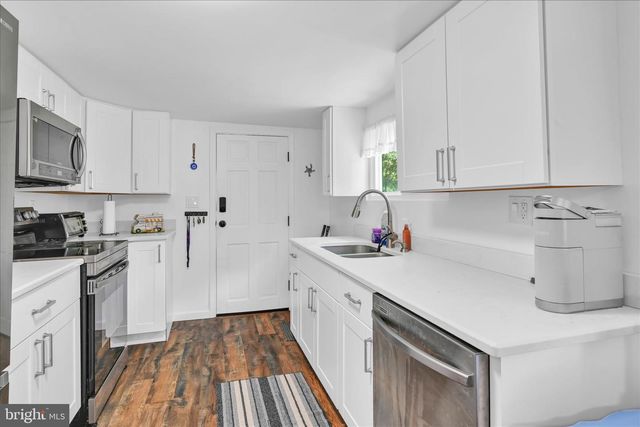 704 SQUARE ST, Mount Joy, PA 17552