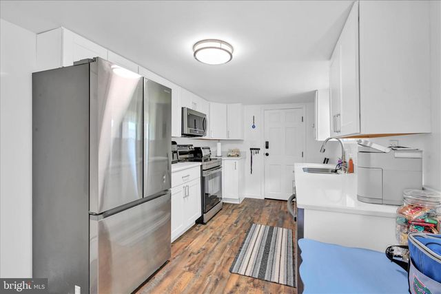 704 SQUARE ST, Mount Joy, PA 17552