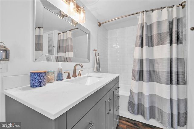 704 SQUARE ST, Mount Joy, PA 17552