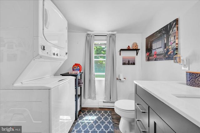 704 SQUARE ST, Mount Joy, PA 17552