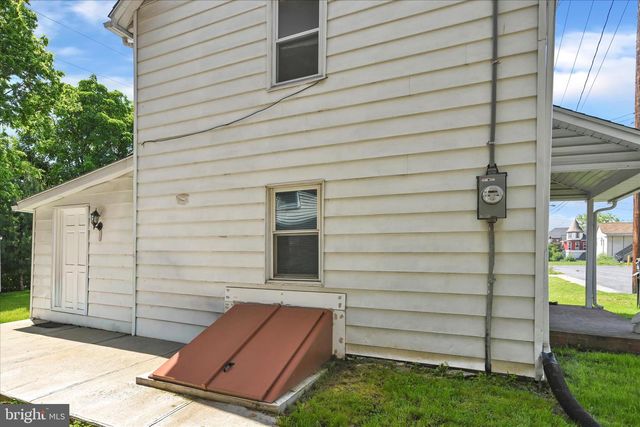 704 SQUARE ST, Mount Joy, PA 17552