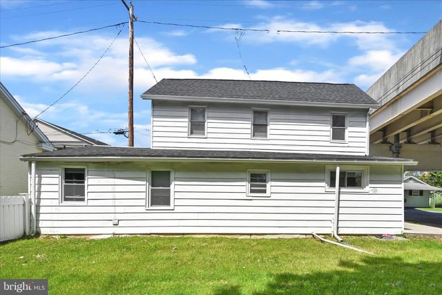 704 SQUARE ST, Mount Joy, PA 17552