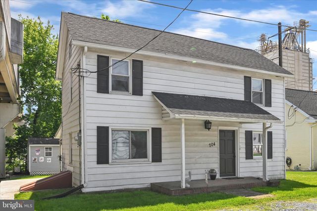 704 SQUARE ST, Mount Joy, PA 17552