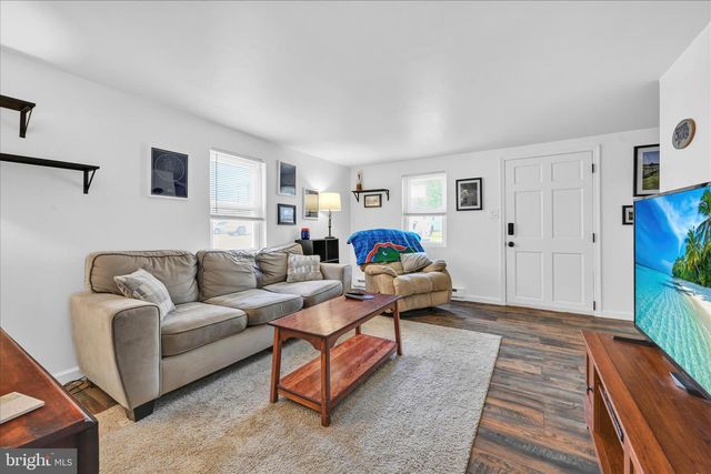 704 SQUARE ST, Mount Joy, PA 17552