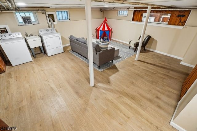 25 Burnett Ter, Maplewood Twp., NJ 07040