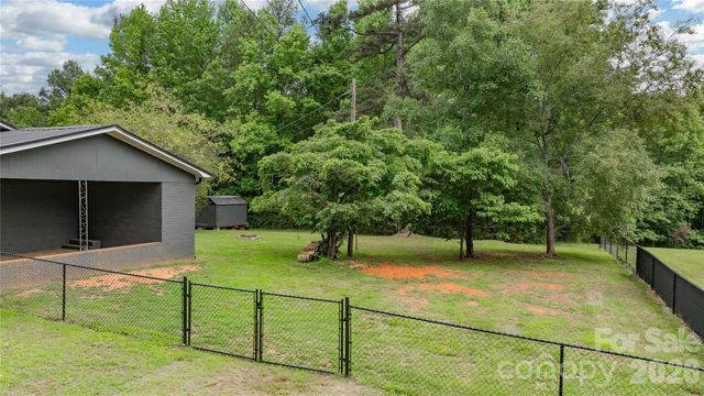 2276 Cid Road, Lexington, NC 27292