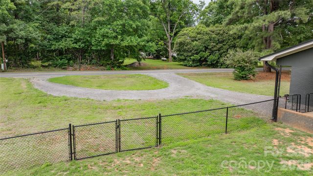 2276 Cid Road, Lexington, NC 27292
