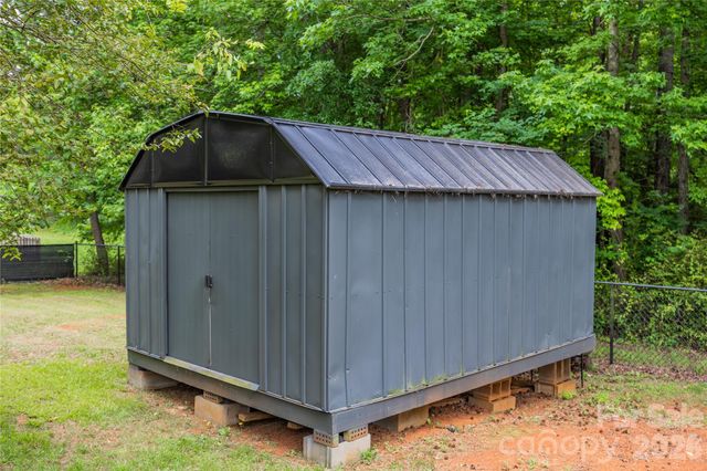 2276 Cid Road, Lexington, NC 27292