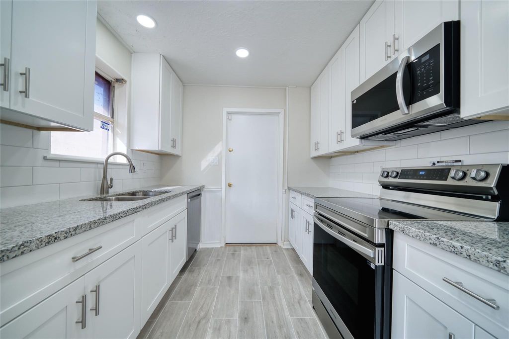 730 Doncrest Street, Channelview, TX 77530