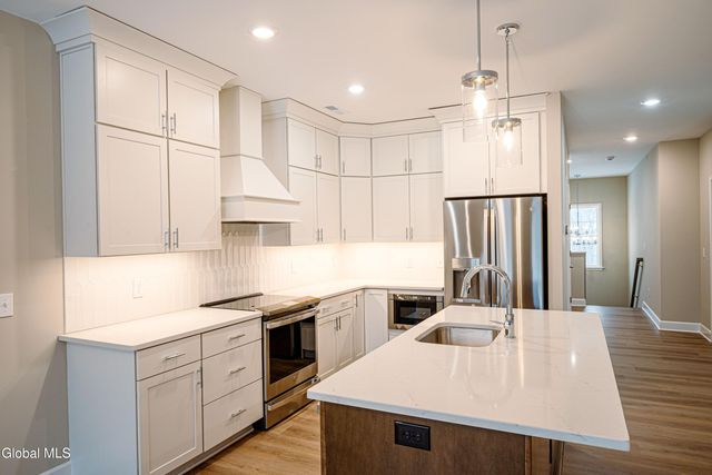 18 Reed's Hollow, Saratoga Springs, NY 12866