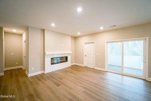 18 Reed's Hollow, Saratoga Springs, NY 12866