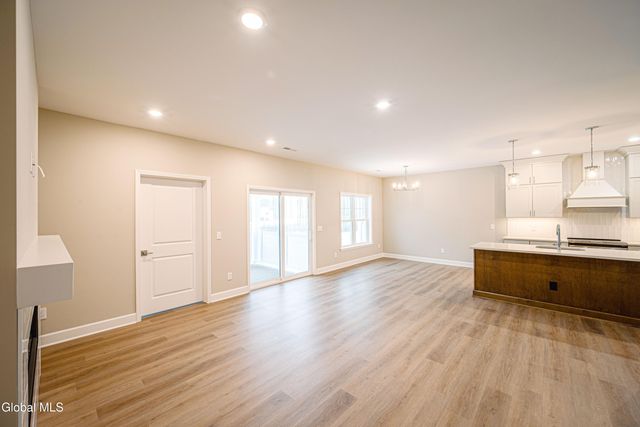 18 Reed's Hollow, Saratoga Springs, NY 12866