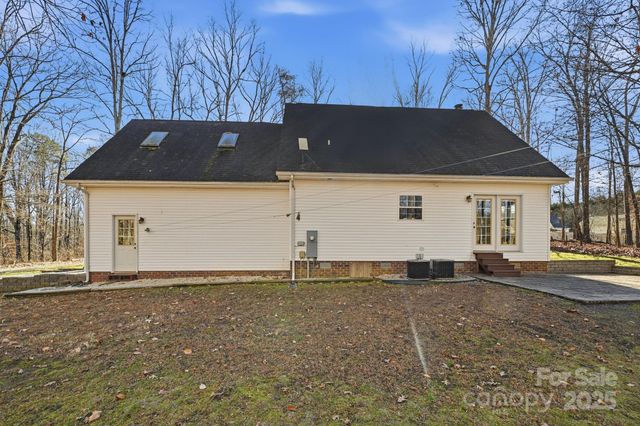 810 Mt Vernon Road, Woodleaf, NC 27054