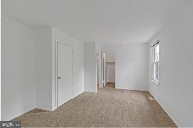 645 PALMER LN, Morrisville, PA 19067