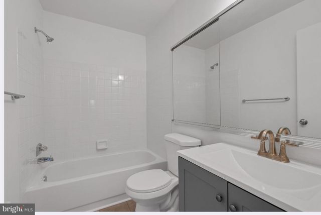 645 PALMER LN, Morrisville, PA 19067