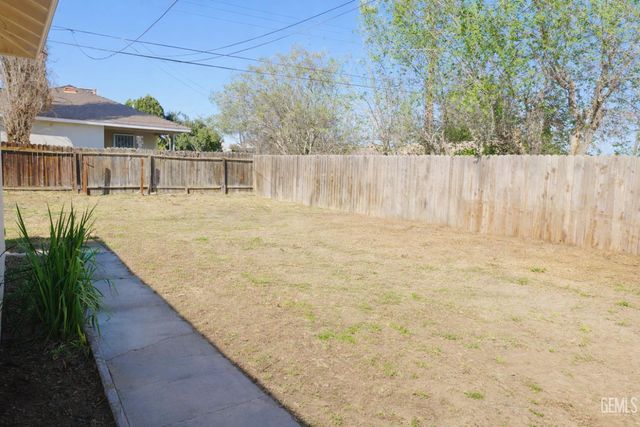 4412 Joanne Avenue, Bakersfield, CA 93309