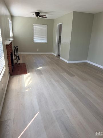 4412 Joanne Avenue, Bakersfield, CA 93309