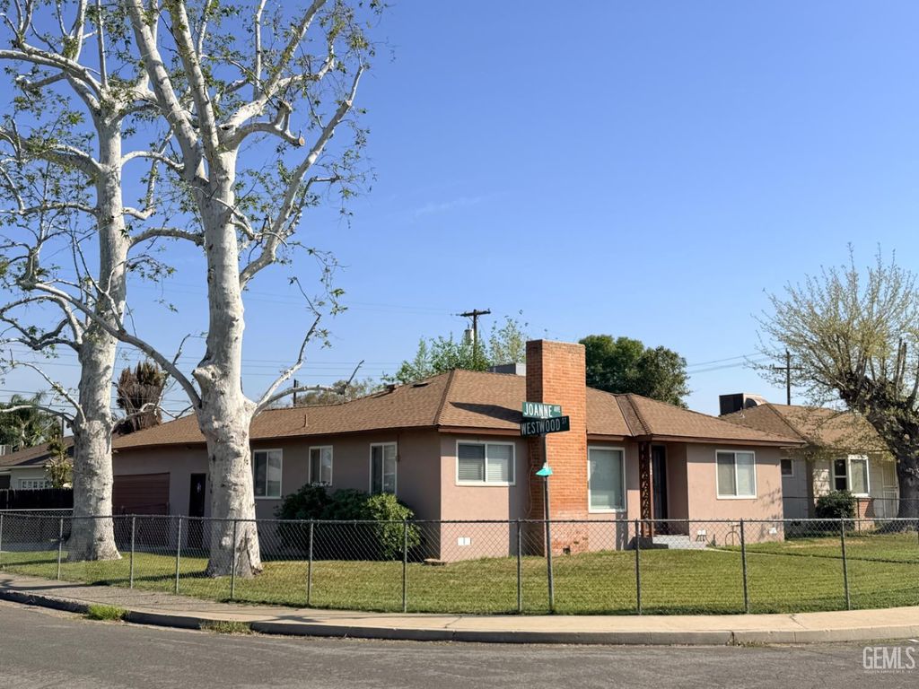 4412 Joanne Avenue, Bakersfield, CA 93309