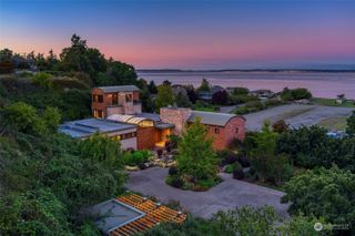 537 Jackson Street, Port Townsend, WA 98368