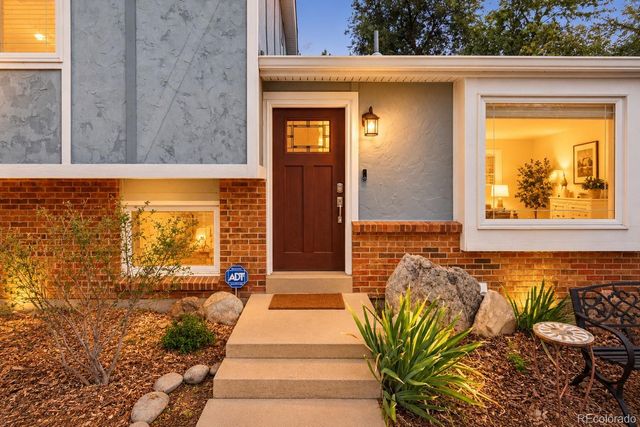 5852 S Nelson Street, Littleton, CO 80127