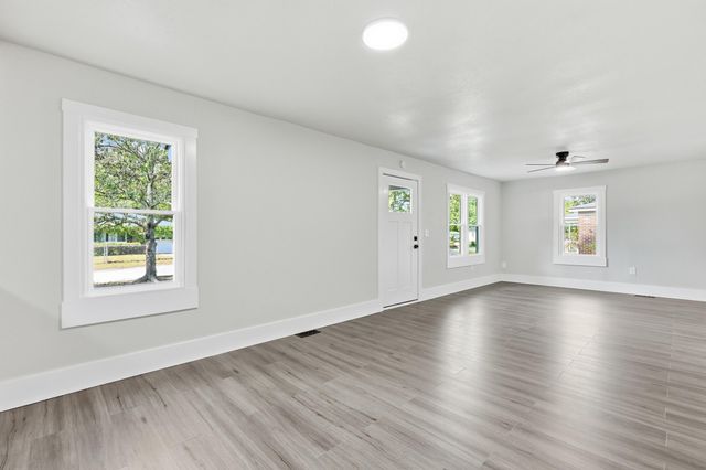 513 Warren Street, Walterboro, SC 29488