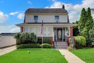 80 Noble Street, Lynbrook, NY 11563