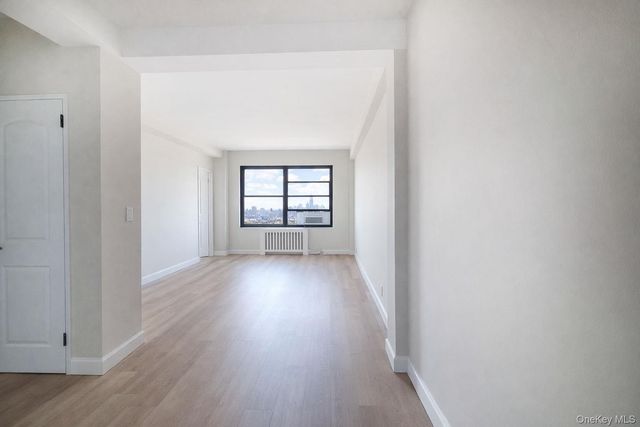 6434 102 st 9D, Rego Park, NY 11374