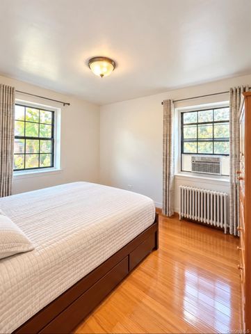 14421 79 Avenue 3H, Flushing, NY 11367