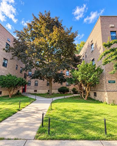 14421 79 Avenue 3H, Flushing, NY 11367