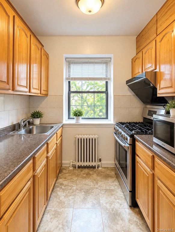 14421 79 Avenue 3H, Flushing, NY 11367 — photo 5