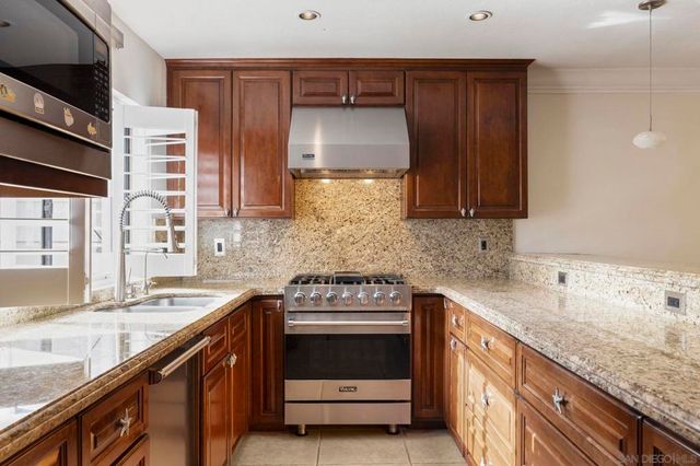 7911 Caminito Del Cid, La Jolla, CA 92037