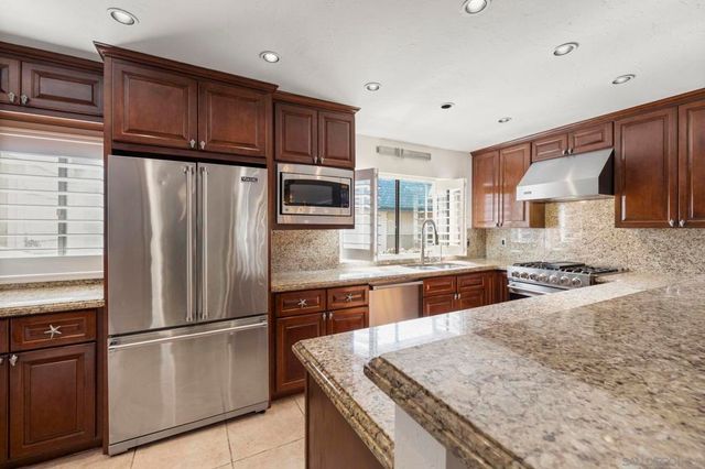 7911 Caminito Del Cid, La Jolla, CA 92037